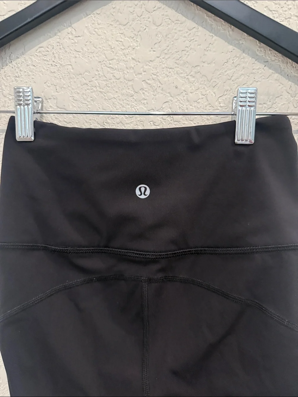 Lululemon Black High-Waist Athletic Capri Leggings size 2 - Picture 8 of 9